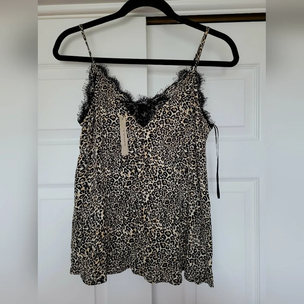 NWT Francesca's Women's Tank Top Animal Print Black Lace Trim 100% Viscose XS - Picture 2 of 12